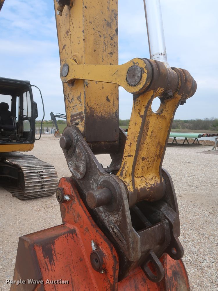 image for item DJ1896 2002 John Deere 200C LC  excavator