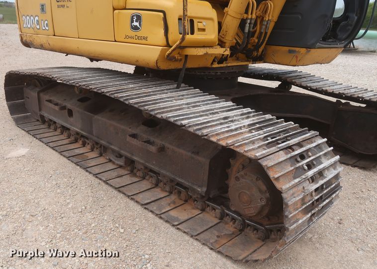 image for item DJ1896 2002 John Deere 200C LC  excavator