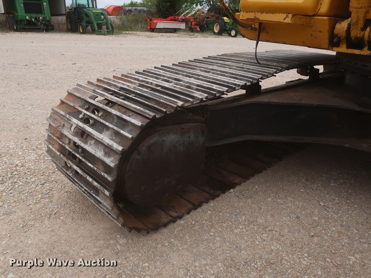 image for item DJ1896 2002 John Deere 200C LC  excavator