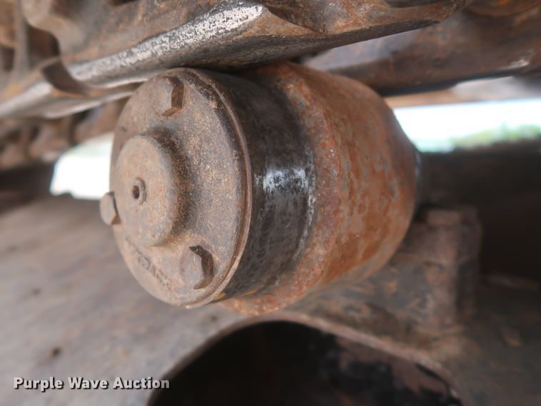 image for item DJ1896 2002 John Deere 200C LC  excavator