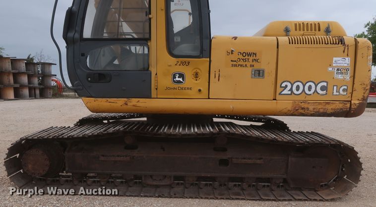 image for item DJ1896 2002 John Deere 200C LC  excavator
