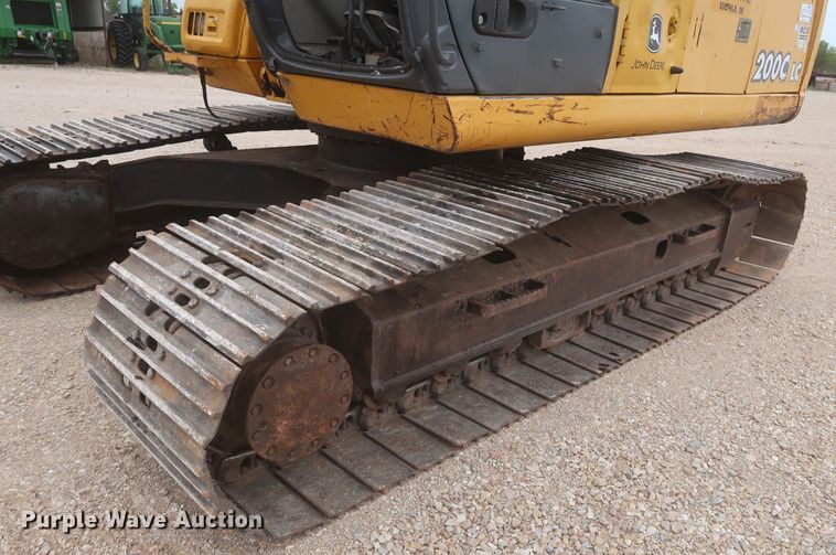 image for item DJ1896 2002 John Deere 200C LC  excavator
