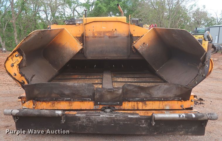 image for item DJ1903 2006 LeeBoy L8510T  paver