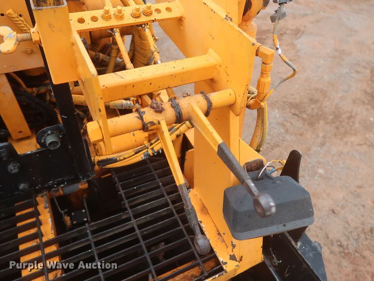 image for item DJ1903 2006 LeeBoy L8510T  paver