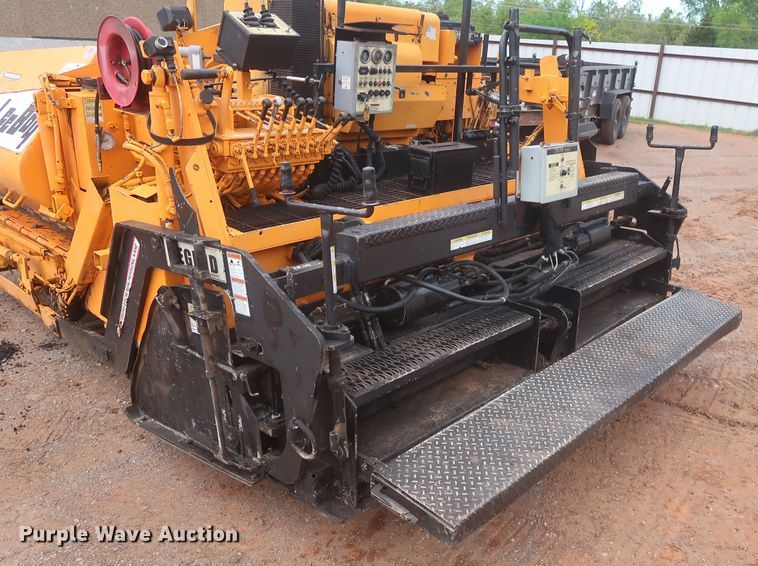 image for item DJ1903 2006 LeeBoy L8510T  paver