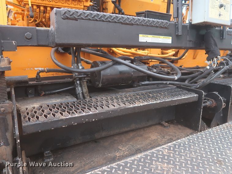 image for item DJ1903 2006 LeeBoy L8510T  paver