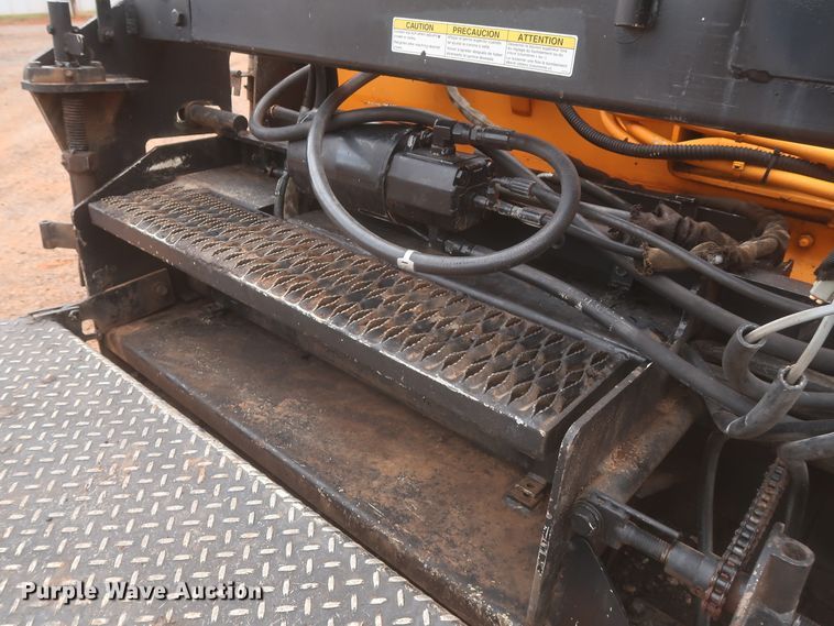 image for item DJ1903 2006 LeeBoy L8510T  paver