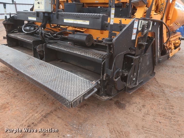 image for item DJ1903 2006 LeeBoy L8510T  paver