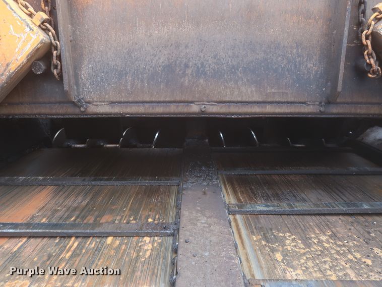 image for item DJ1903 2006 LeeBoy L8510T  paver