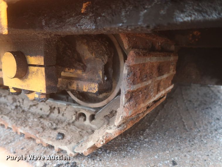 image for item DJ1903 2006 LeeBoy L8510T  paver