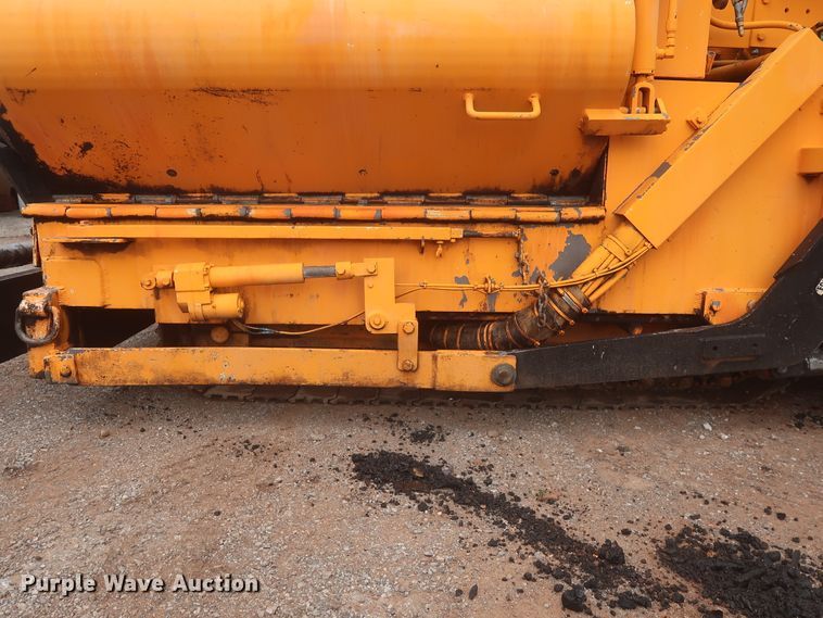 image for item DJ1903 2006 LeeBoy L8510T  paver