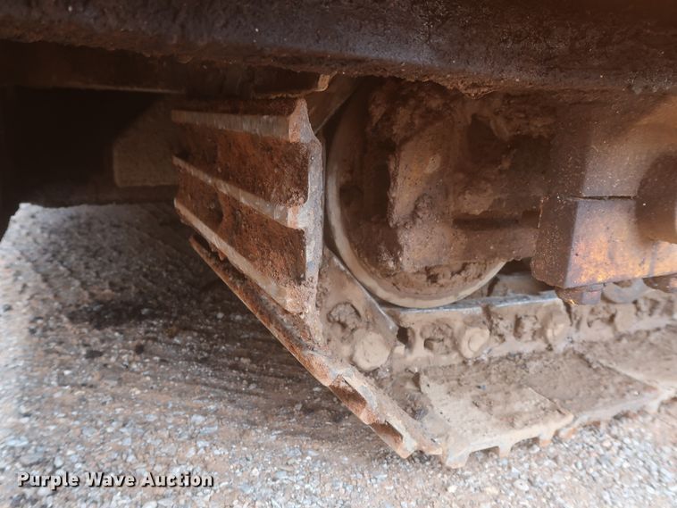 image for item DJ1903 2006 LeeBoy L8510T  paver