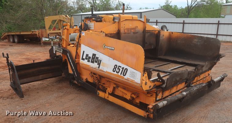 image for item DJ1903 2006 LeeBoy L8510T  paver