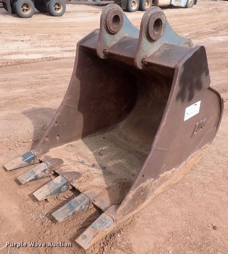 image for item DJ5526 TAG  42"W excavator bucket