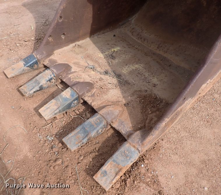 image for item DJ5526 TAG  42"W excavator bucket