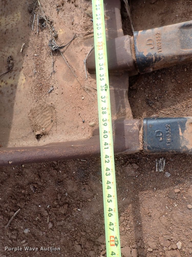 image for item DJ5526 TAG  42"W excavator bucket