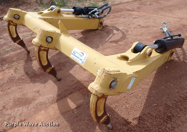 image for item DJ5528 Caterpillar 963D  ripper