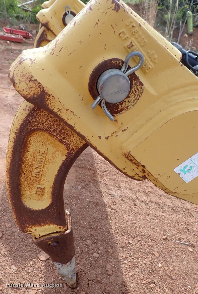 image for item DJ5528 Caterpillar 963D  ripper