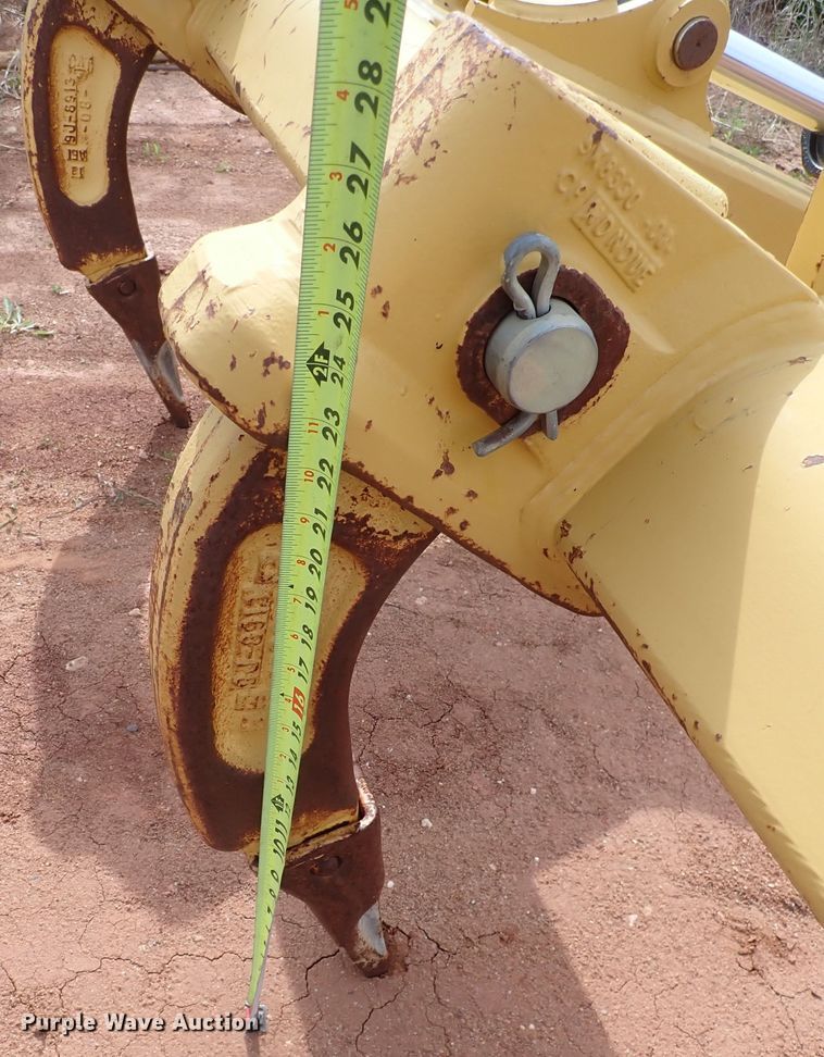 image for item DJ5528 Caterpillar 963D  ripper