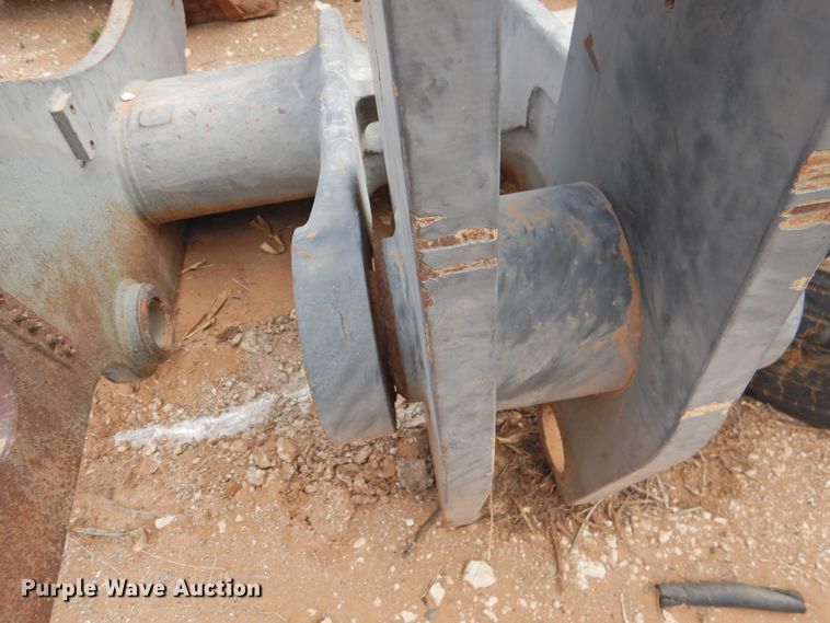 image for item DJ8472 Volvo L70 loader arms and bucket