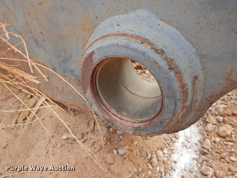 image for item DJ8472 Volvo L70 loader arms and bucket