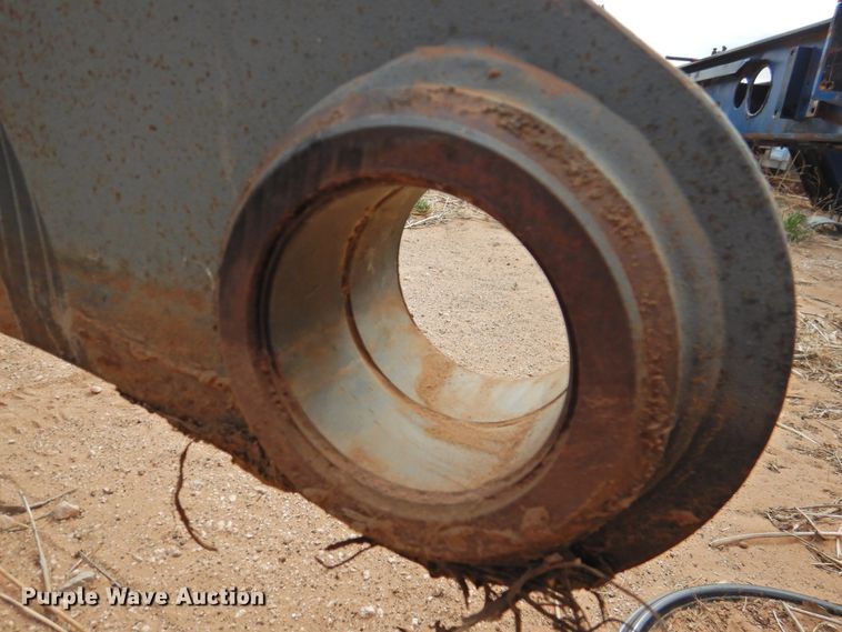 image for item DJ8472 Volvo L70 loader arms and bucket