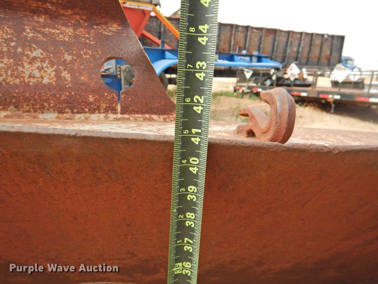 image for item DJ8472 Volvo L70 loader arms and bucket