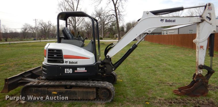 image for item DJ8723 2017 Bobcat E50  mini excavator