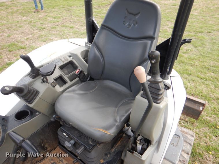 image for item DJ8723 2017 Bobcat E50  mini excavator