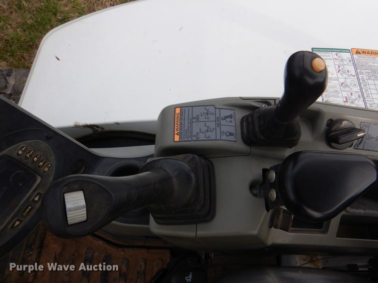 image for item DJ8723 2017 Bobcat E50  mini excavator