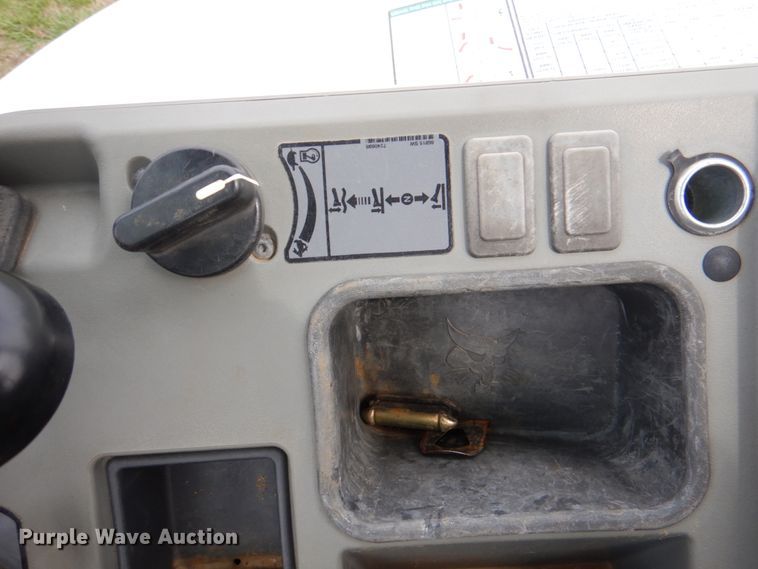 image for item DJ8723 2017 Bobcat E50  mini excavator