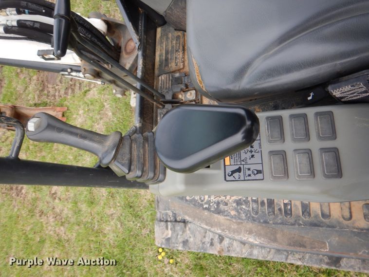 image for item DJ8723 2017 Bobcat E50  mini excavator