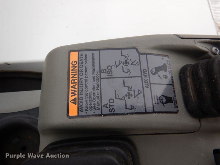 image for item DJ8723 2017 Bobcat E50  mini excavator