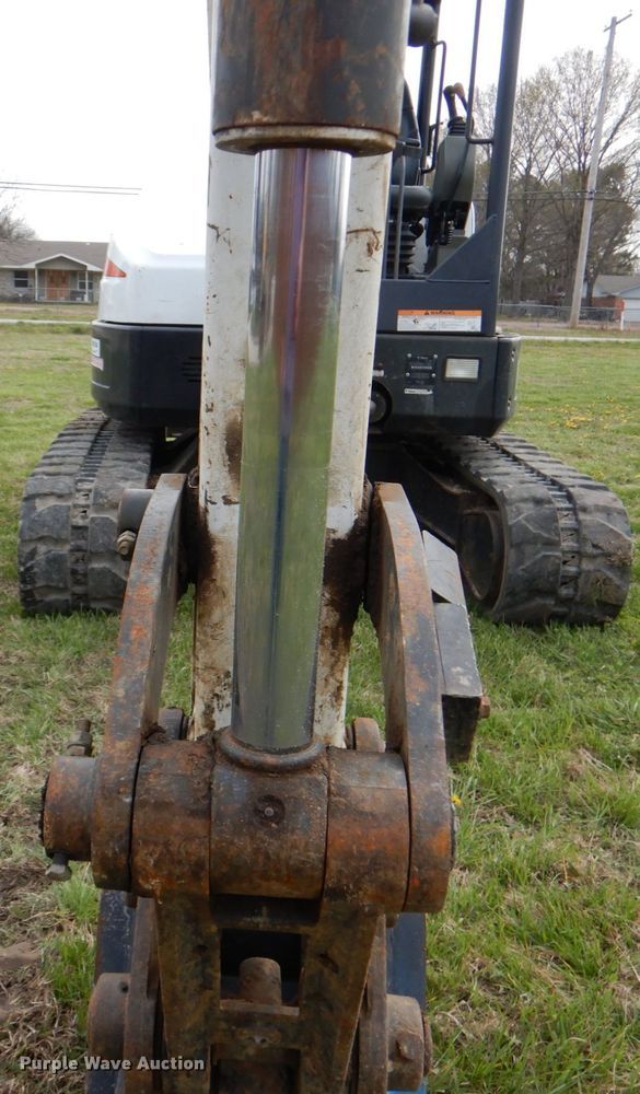 image for item DJ8723 2017 Bobcat E50  mini excavator