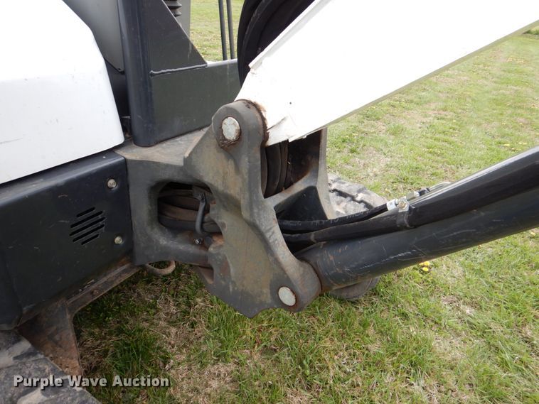 image for item DJ8723 2017 Bobcat E50  mini excavator