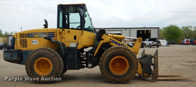 image for item DJ8737 2003 Komatsu WA250-5L  wheel loader