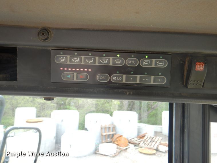 image for item DJ8737 2003 Komatsu WA250-5L  wheel loader