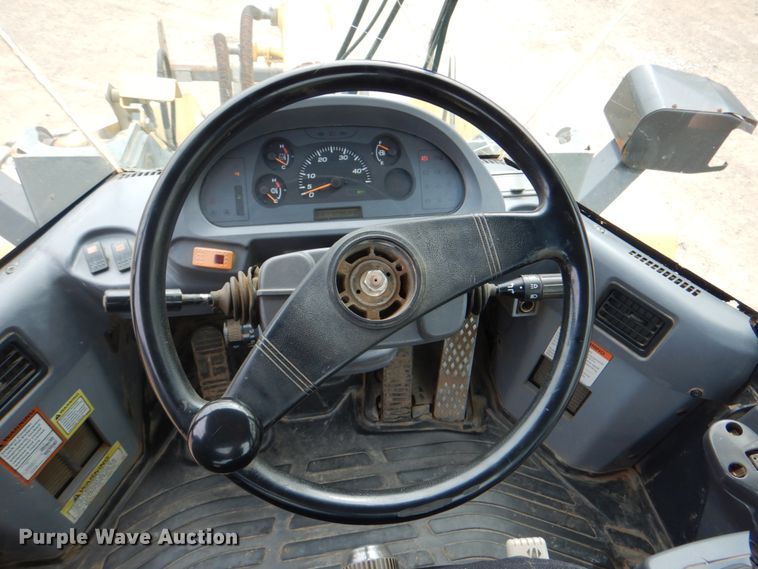 image for item DJ8737 2003 Komatsu WA250-5L  wheel loader