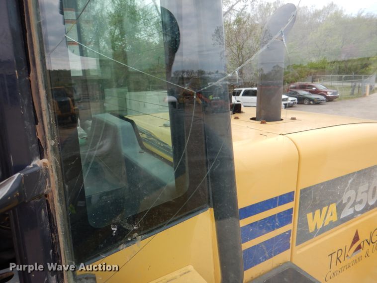 image for item DJ8737 2003 Komatsu WA250-5L  wheel loader