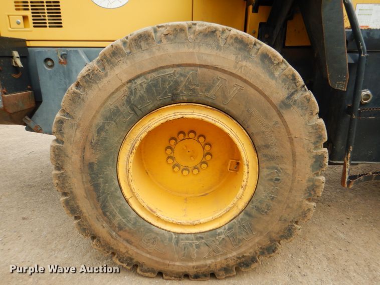 image for item DJ8737 2003 Komatsu WA250-5L  wheel loader