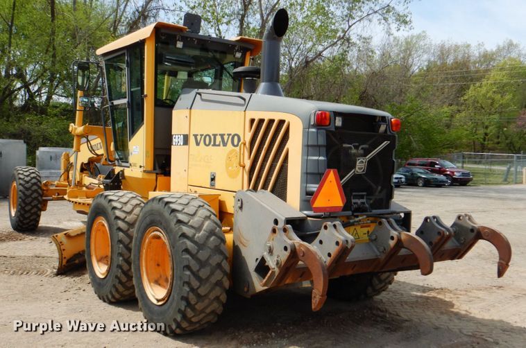 image for item DJ8738 2007 Volvo G930  motor grader