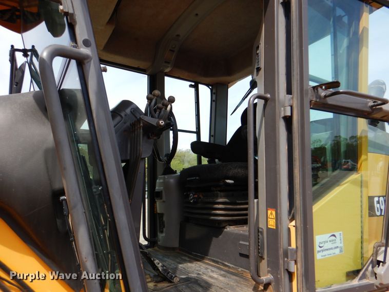 image for item DJ8738 2007 Volvo G930  motor grader