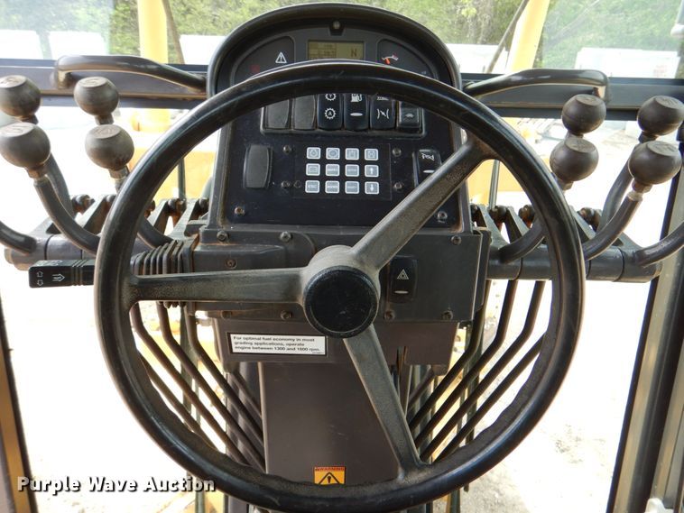 image for item DJ8738 2007 Volvo G930  motor grader