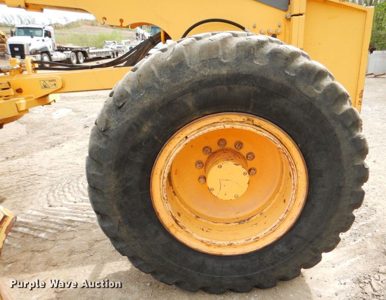 image for item DJ8738 2007 Volvo G930  motor grader