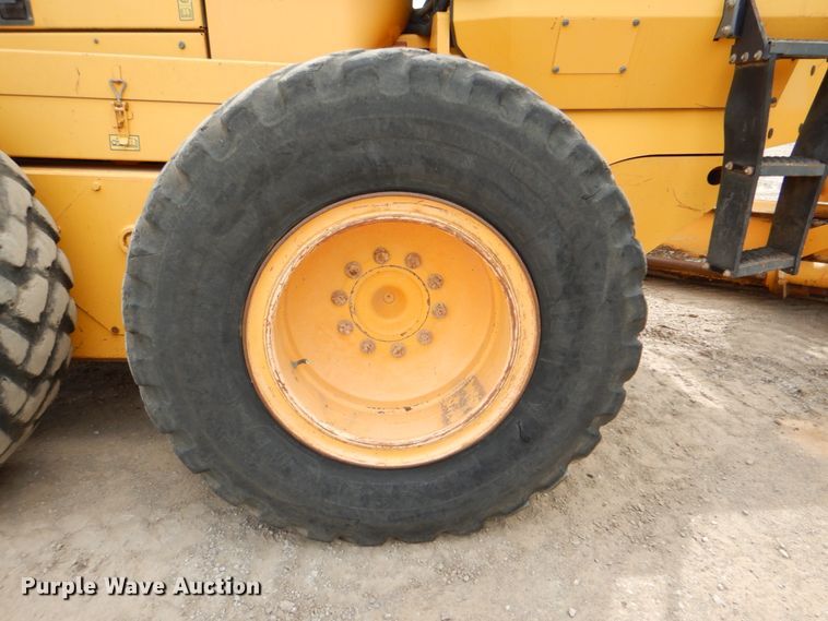 image for item DJ8738 2007 Volvo G930  motor grader
