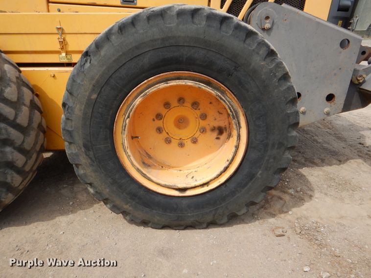 image for item DJ8738 2007 Volvo G930  motor grader