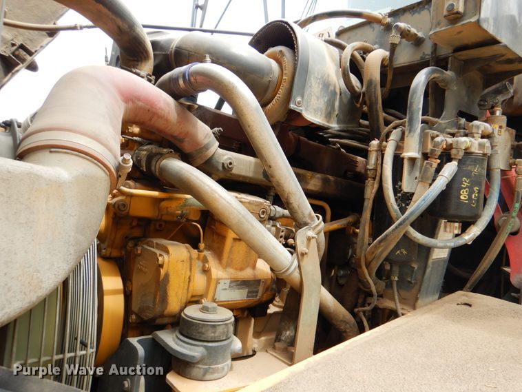 image for item DJ8739 2006 John Deere 250D  haul truck