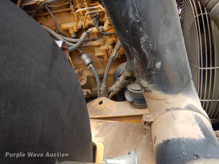 image for item DJ8739 2006 John Deere 250D  haul truck