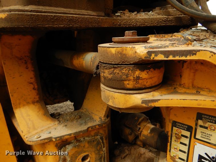 image for item DJ8739 2006 John Deere 250D  haul truck