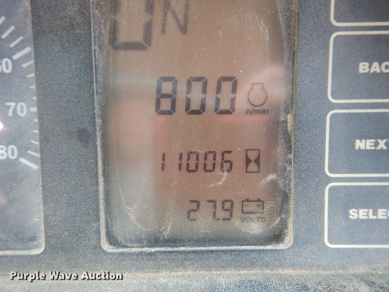 image for item DJ8739 2006 John Deere 250D  haul truck